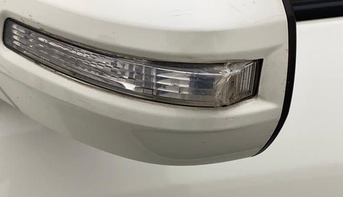 2014 Maruti Swift Dzire ZDI, Diesel, Manual, 76,494 km, Left rear-view mirror - Indicator light has minor damage