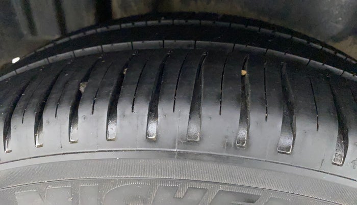 2014 Maruti Swift Dzire ZDI, Diesel, Manual, 76,494 km, Right Rear Tyre Tread