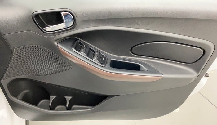2019 Ford FREESTYLE TITANIUM 1.2 PETROL, Petrol, Manual, 39,320 km, Driver Side Door Panels Control