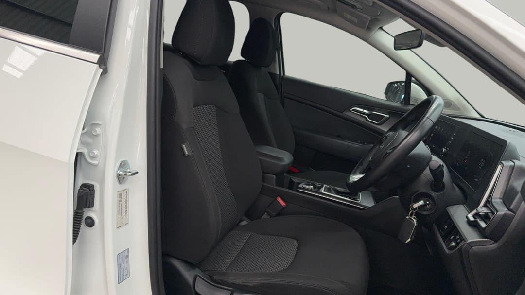 2021 Kia Sportage S (FWD), Automatic, 91539 km, Right Side Front Door Cabin View