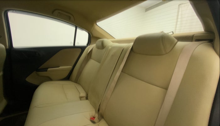 2015 Honda City 1.5L I-VTEC SV, Petrol, Manual, 61,177 km, Right Side Rear Door Cabin