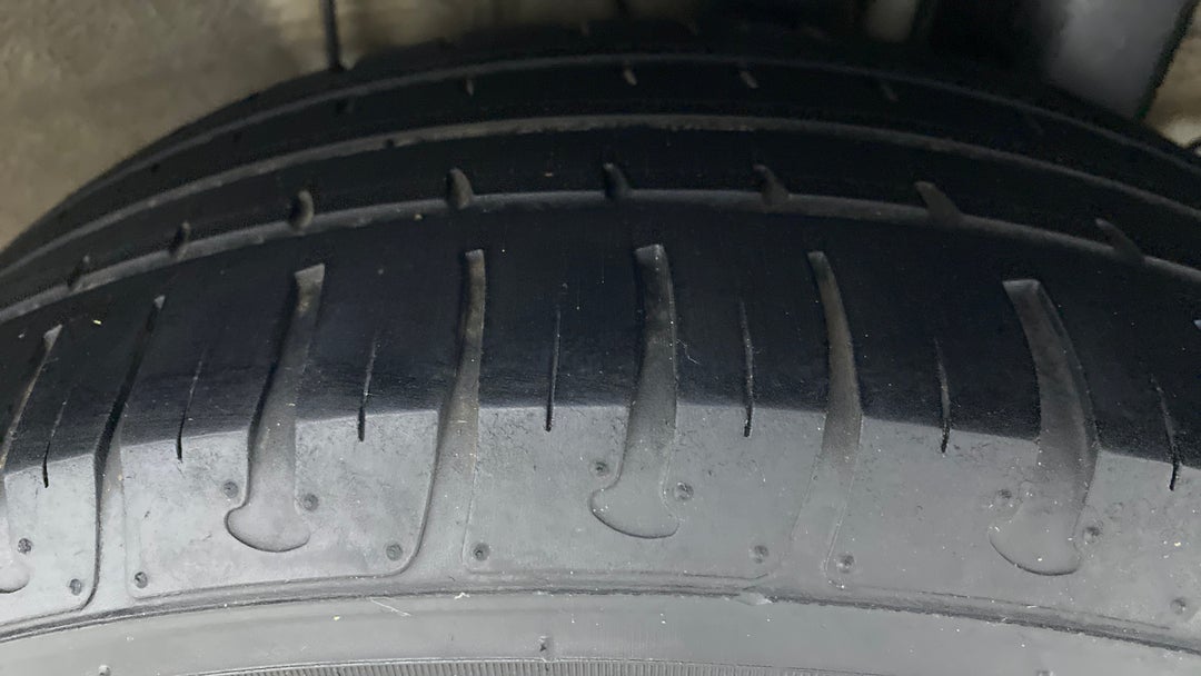 Left Rear Tyre Tread