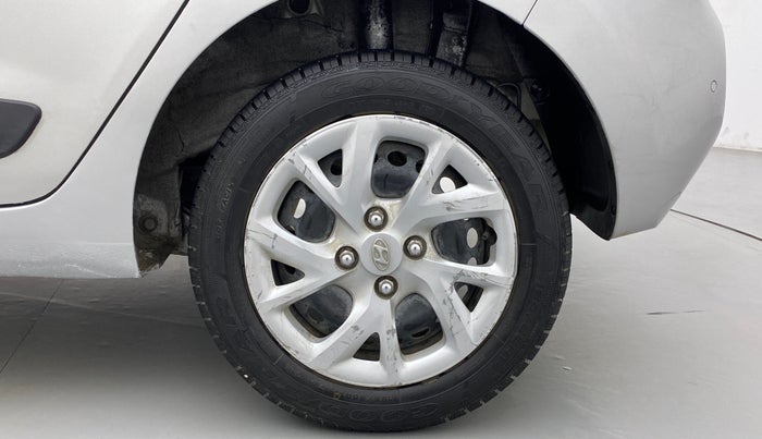 2017 Hyundai Grand i10 Sportz(O) 1.2 MT, Petrol, Manual, 39,904 km, Left Rear Wheel