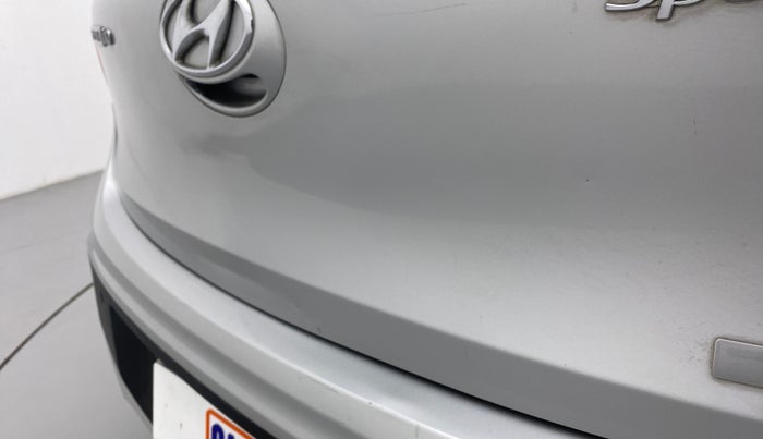 2017 Hyundai Grand i10 Sportz(O) 1.2 MT, Petrol, Manual, 39,904 km, Dicky (Boot door) - Slightly dented