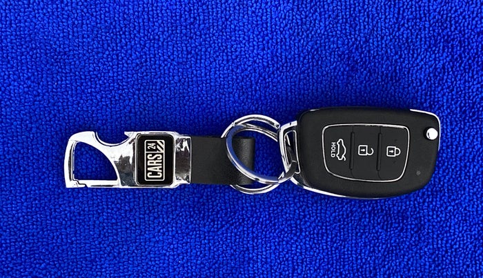 2014 Hyundai Xcent S 1.2 OPT, Petrol, Manual, 68,018 km, Key Close Up