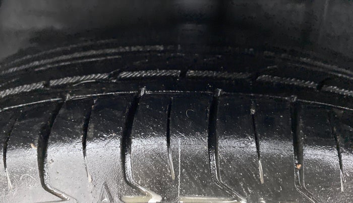 2014 Hyundai Xcent S 1.2 OPT, Petrol, Manual, 68,018 km, Right Rear Tyre Tread