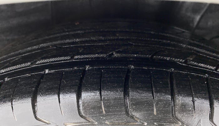2014 Hyundai Xcent S 1.2 OPT, Petrol, Manual, 68,018 km, Left Rear Tyre Tread