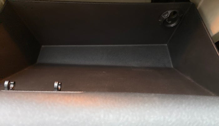2014 Volkswagen Jetta HIGHLINE 2.0 TDI MT, Diesel, Manual, 72,971 km, Cooled Glove Box