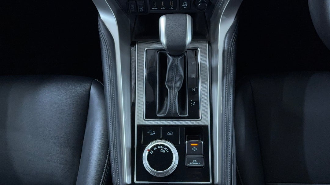 2023 Mitsubishi Pajero Sport Exceed (4wd) 7 Seat, Automatic, 14126 km, Gear Lever 