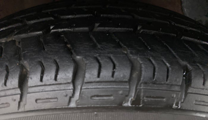 2014 Hyundai Xcent S 1.2 OPT, Petrol, Manual, 41,694 km, Left Front Tyre Tread