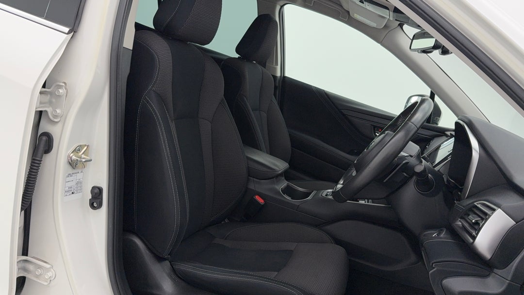 2021 Subaru Outback Awd, Automatic, 53689 km, Right Side Front Door Cabin View