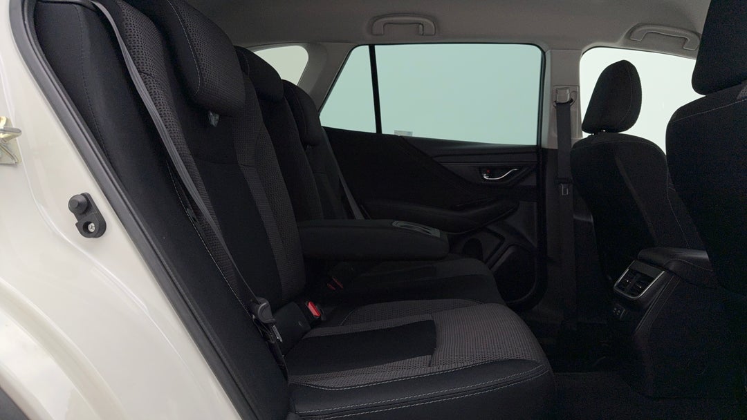 2021 Subaru Outback Awd, Automatic, 53689 km, Right Side Rear Door Cabin View