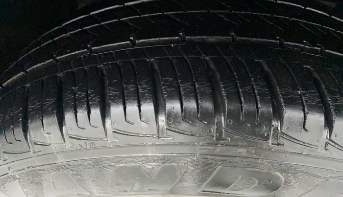 2018 Maruti Vitara Brezza VDI, Diesel, Manual, 21,565 km, Right Front Tyre Tread