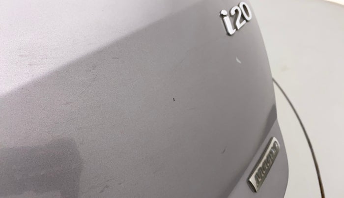 2013 Hyundai i20 MAGNA 1.4 CRDI, Diesel, Manual, 1,05,286 km, Dicky (Boot door) - Slightly rusted