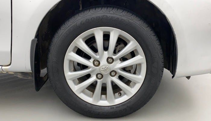 2011 Toyota Etios V, Petrol, Manual, 41,422 km, Right Front Wheel