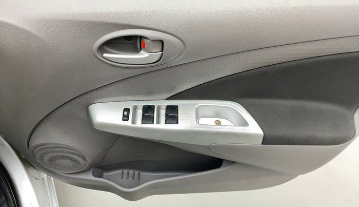 2011 Toyota Etios V, Petrol, Manual, 41,422 km, Driver Side Door Panels Control