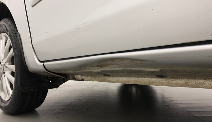 2011 Toyota Etios V, Petrol, Manual, 41,422 km, Left running board - Slightly dented