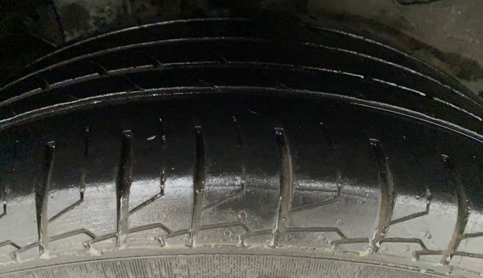 2017 Tata NEXON XZ+ 1.2, Petrol, Manual, 78,841 km, Right Front Tyre Tread