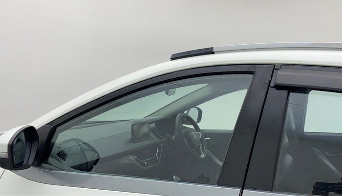 2017 Tata NEXON XZ+ 1.2, Petrol, Manual, 78,841 km, Front passenger door - Door visor damaged