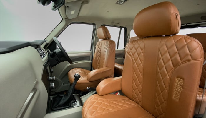 2017 Mahindra Scorpio S10 Intelli Hybrid 2WD, Diesel, Manual, 52,133 km, Right Side Front Door Cabin