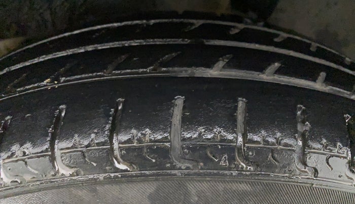 2017 Datsun Redi Go T (O), Petrol, Manual, 40,553 km, Right Front Tyre Tread