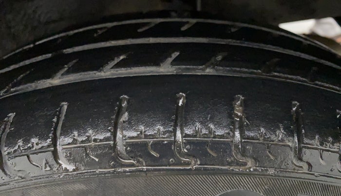 2017 Datsun Redi Go T (O), Petrol, Manual, 40,553 km, Left Front Tyre Tread