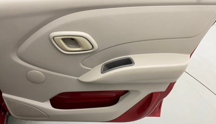 2017 Datsun Redi Go T (O), Petrol, Manual, 40,553 km, Driver Side Door Panels Control