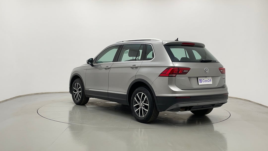 Left Back Diagonal (45- Degree) View