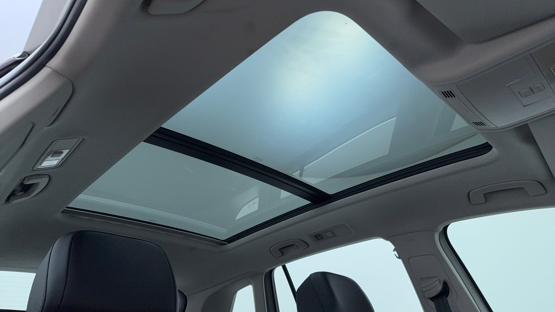 Interior Sunroof/Moonroof