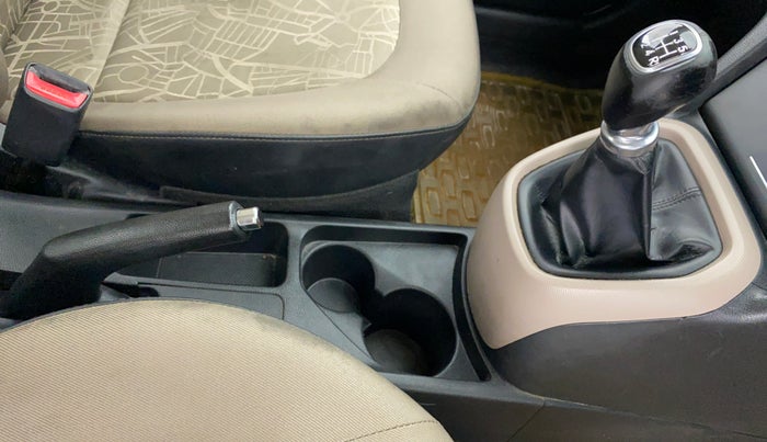 2014 Hyundai Xcent SX 1.2 OPT, Petrol, Manual, 77,647 km, Gear Lever