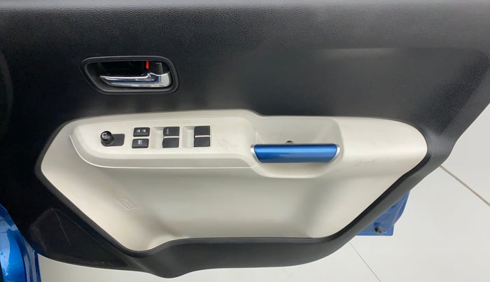 2017 Maruti IGNIS DELTA 1.2 K12, Petrol, Manual, 18,386 km, Driver Side Door Panels Controls