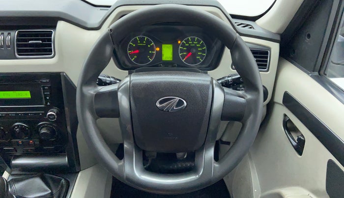 2017 Mahindra Scorpio S8, Diesel, Manual, 1,25,446 km, Steering Wheel Close-up