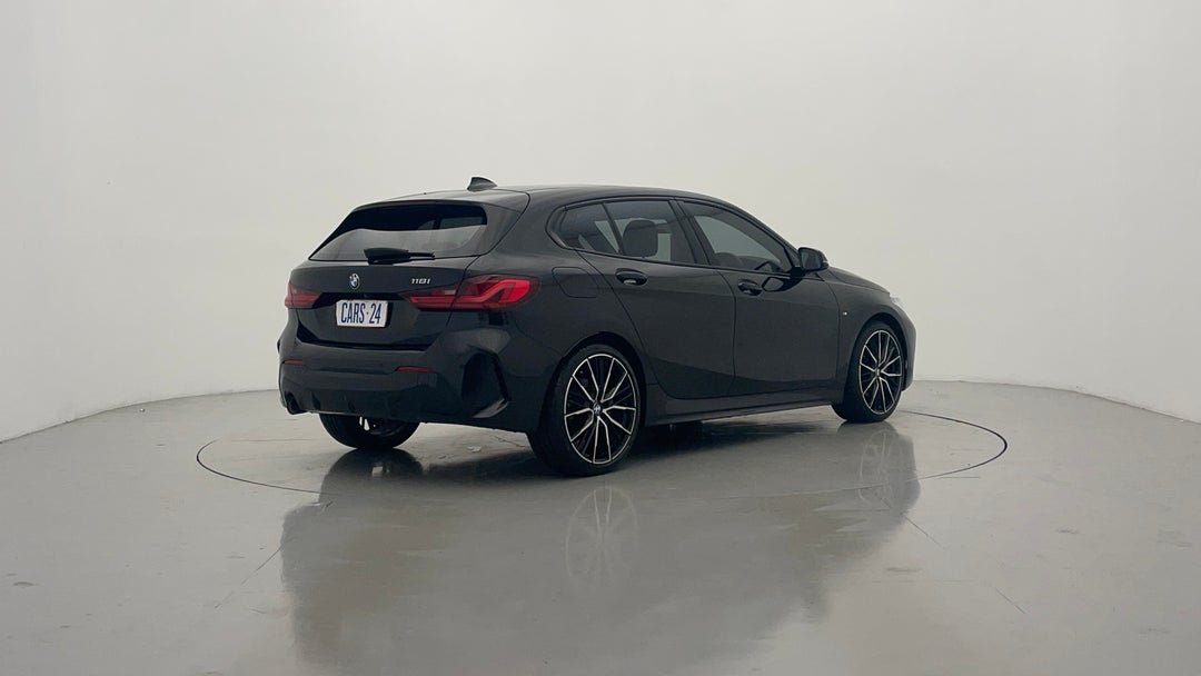 Right Back Diagonal (45- Degree) View