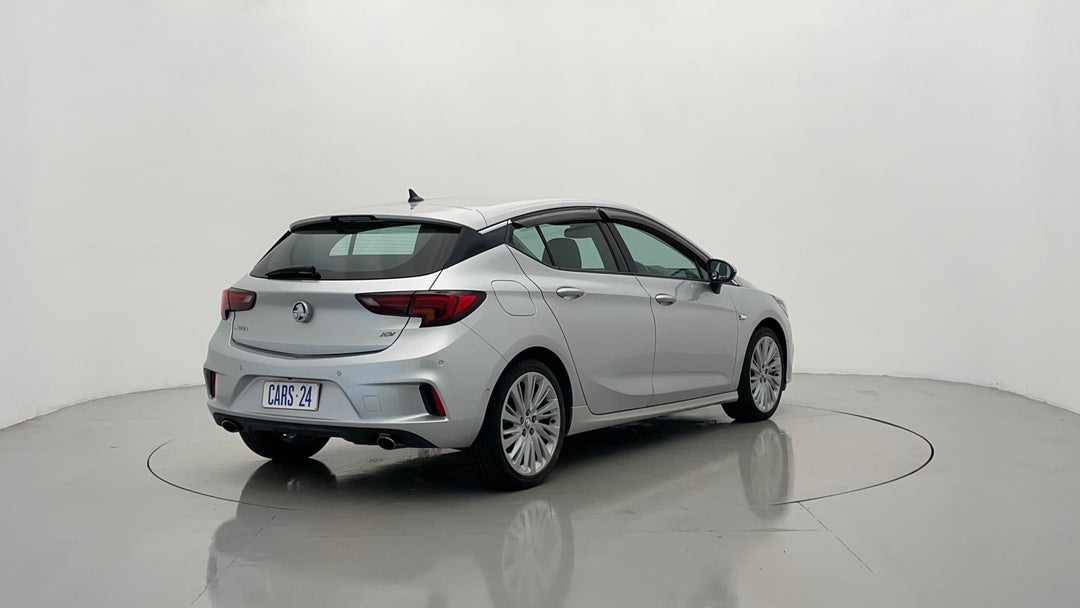 Right Back Diagonal (45- Degree) View