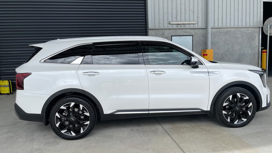 2024 Kia Sorento Gt-line 7 Seat, Automatic, 19135 km, Right Side View
