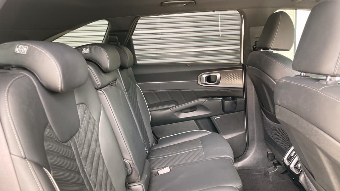 2024 Kia Sorento Gt-line 7 Seat, Automatic, 19135 km, Right Side Rear Door Cabin View