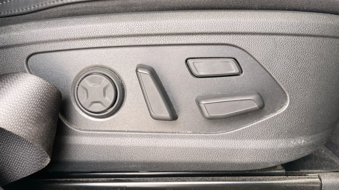 2024 Kia Sorento Gt-line 7 Seat, Automatic, 19135 km, Drivers Side Adjustment Panel
