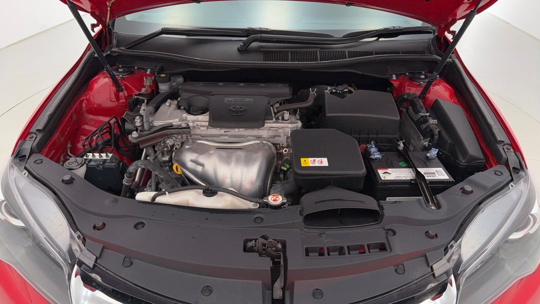 2017 Toyota Camry Rz S.e., Automatic, 90742 km, Open Bonnet (Engine)