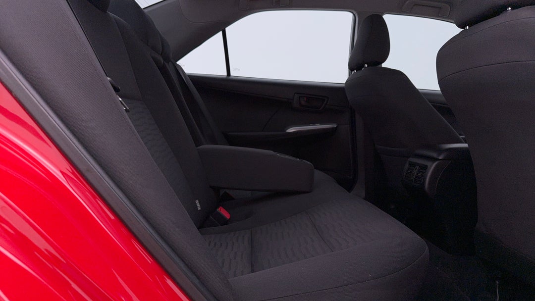 2017 Toyota Camry Rz S.e., Automatic, 90742 km, Right Side Rear Door Cabin View