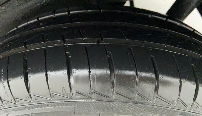 2016 Maruti Wagon R Stingray VXI, Petrol, Manual, 50,757 km, Left Rear Tyre Tread