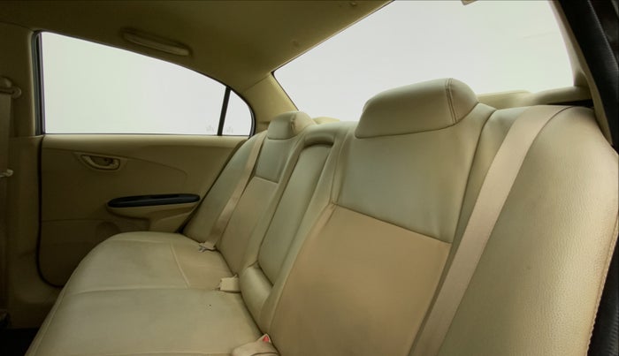 2015 Honda Amaze 1.2L I-VTEC S, Petrol, Manual, 46,989 km, Right Side Rear Door Cabin