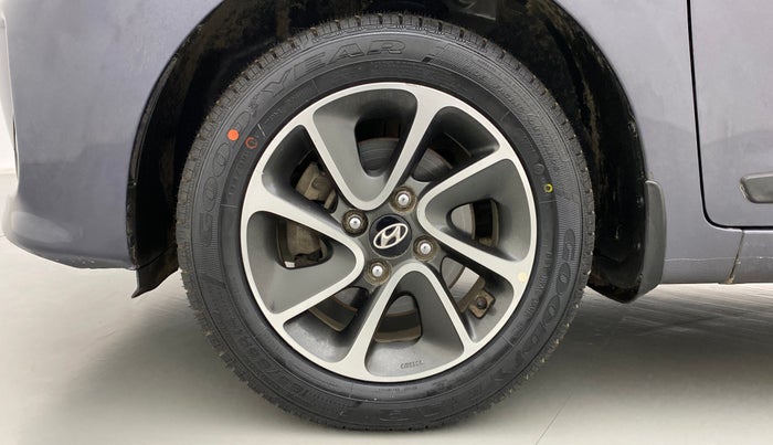 2017 Hyundai Grand i10 SPORTZ (O) 1.2 AT VTVT, Petrol, Automatic, 28,261 km, Left Front Wheel