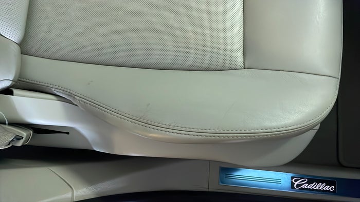 CADILLAC SRX-Seat RHS Front Scratch