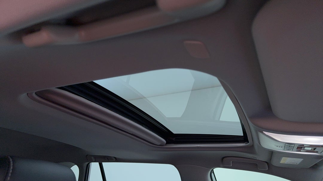Interior Sunroof/Moonroof
