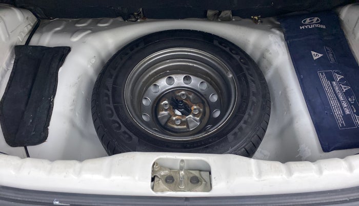 2016 Hyundai Eon ERA PLUS, Petrol, Manual, 37,164 km, Spare Tyre