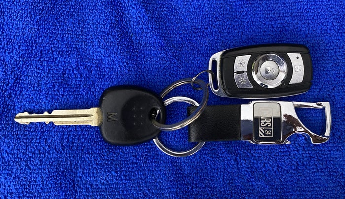 2016 Hyundai Eon ERA PLUS, Petrol, Manual, 37,164 km, Key Close Up