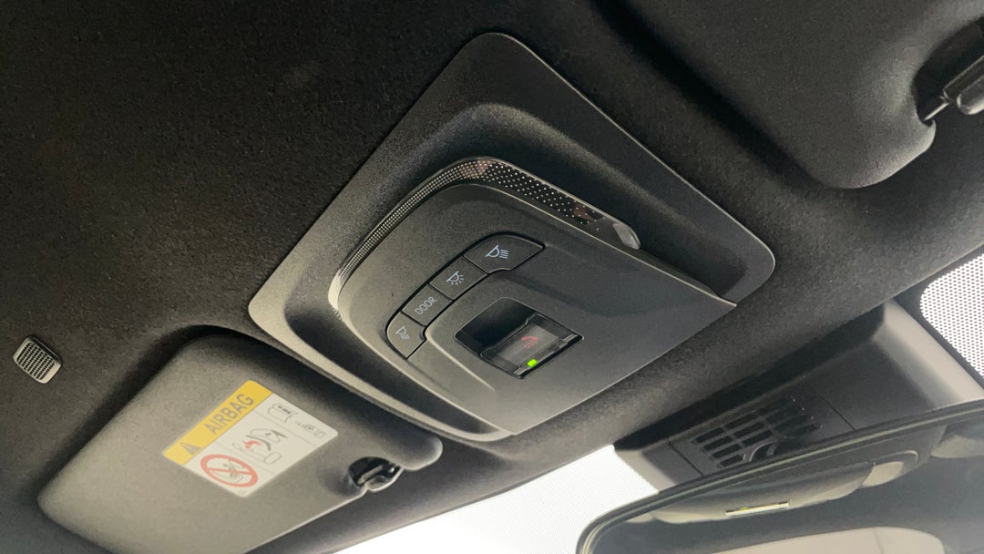 On-Roof Controls/Sunglass holder