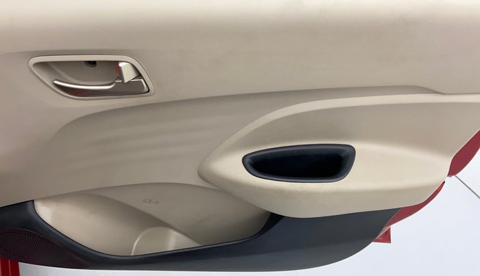 2019 Hyundai NEW SANTRO 1.1 MAGNA MT, Petrol, Manual, 11,103 km, Driver Side Door Panels Control