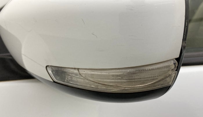 2015 Maruti Ciaz VXI PLUS, Petrol, Manual, 73,292 km, Left rear-view mirror - Indicator light has minor damage