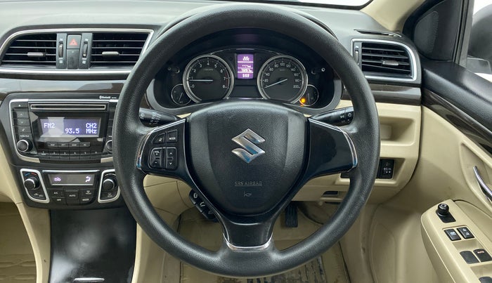 2015 Maruti Ciaz VXI PLUS, Petrol, Manual, 73,292 km, Steering Wheel Close Up